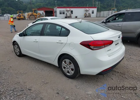 2017 Kia Forte Lx z USA, uszkodzony, nr VIN 3KPFK4A74HE030404